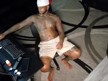 EmiliaWalker – webcam model profile photo Image 16