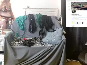 pureannuals – webcam model profile photo Image 19