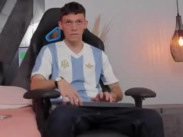 NikolJhones – webcam model profile photo Image 11