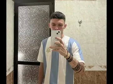 NikolJhones – webcam model profile photo Image 17