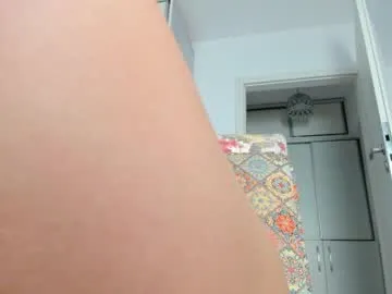 IsabellaEstrada – webcam model profile photo Image 2