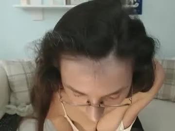 lolaa_darling – webcam model profile photo Image 3