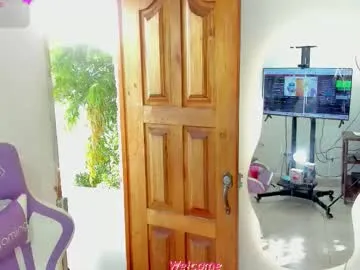 indiandesiguys2023 – webcam model profile photo Image 4