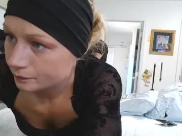 LeyahSummer – webcam model profile photo Image 5