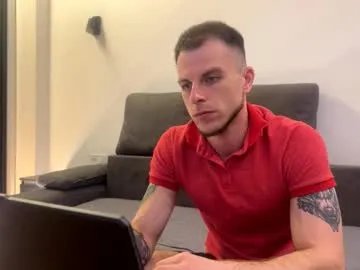 aurorapink_ – webcam model profile photo Image 2