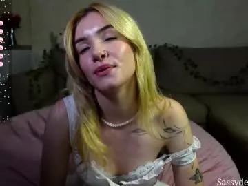 TeffyLaRose – webcam model profile photo Image 8