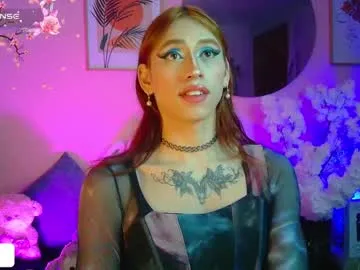 CrisstyBaez – webcam model profile photo Image 3