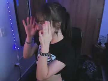 mochasins_ – webcam model profile photo Image 6