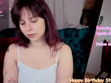 AdelLonsford – webcam model profile photo Image 2