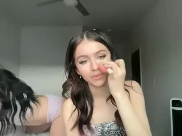 KarinAss – webcam model profile photo Image 3