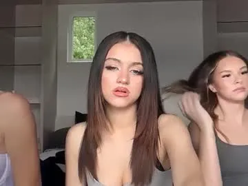 KarinAss – webcam model profile photo Image 7