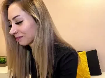 Elie – webcam model profile photo Image 2