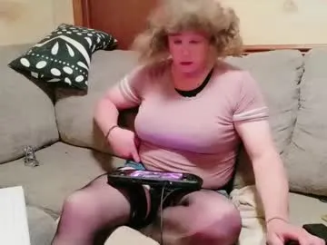 EmiliaWalker – webcam model profile photo Image 3