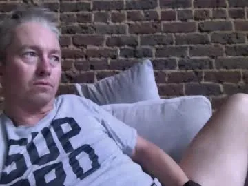 EmiliaWalker – webcam model profile photo Image 2