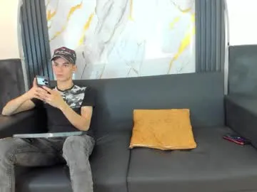 collegebroa – webcam model profile photo Image 14