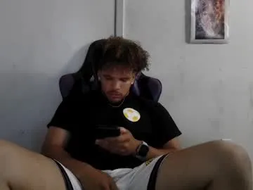 pureannuals – webcam model profile photo Image 9