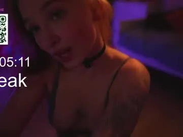 DiaQuin – webcam model profile photo Image 13