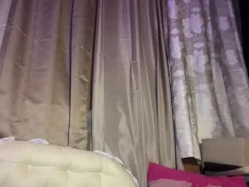 mia_cloudy – webcam model profile photo Image 15