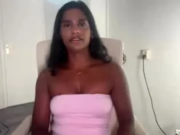suraya_ndia – webcam model profile photo