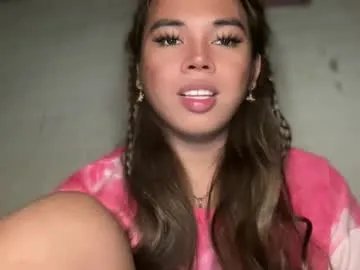 MickeySean – webcam model profile photo Image 16