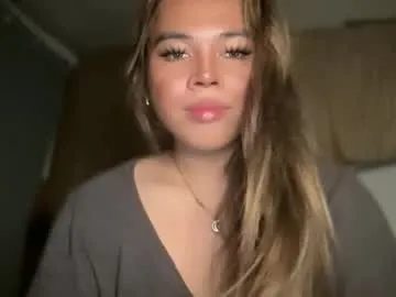 MickeySean – webcam model profile photo Image 9