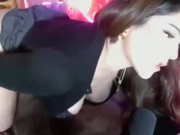 AllieClark – webcam model profile photo Image 12