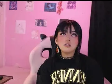 daani_hott – webcam model profile photo Image 15