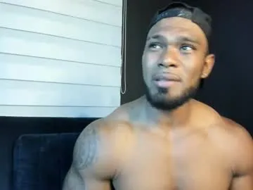 Adara – webcam model profile photo Image 2