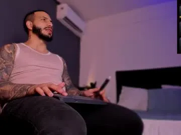 lolaa_darling – webcam model profile photo Image 3