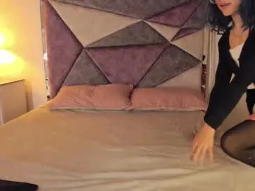 indiandesiguys2023 – webcam model profile photo Image 2