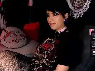 kathariine – webcam model profile photo Image 11