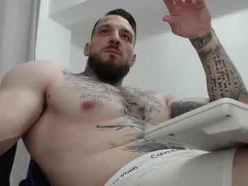 CrisstyBaez – webcam model profile photo Image 13