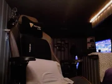 mae_nathan – webcam model profile photo Image 13