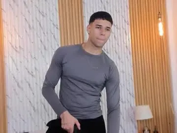 Dolce – webcam model profile photo Image 15