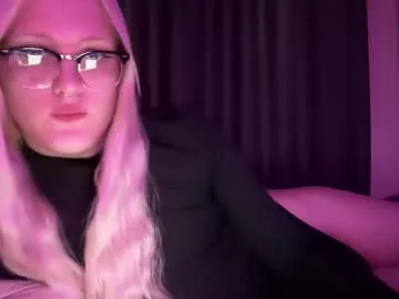 caylin_jordan – webcam model profile photo Image 2