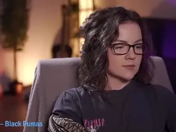 tiffanyriox Image 4