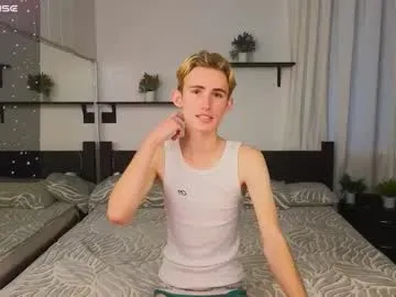 CarolineBleir – webcam model profile photo Image 19