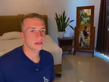 brownboy6999 – webcam model profile photo Image 9