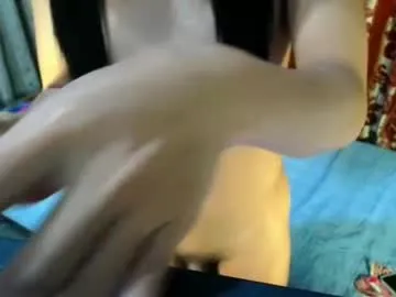 CarolineCouls – webcam model profile photo Image 17