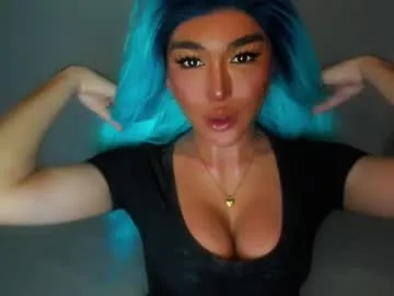 kissing33 – webcam model profile photo Image 3