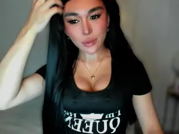 kissing33 – webcam model profile photo Image 6