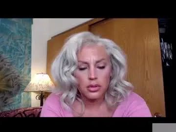 CarlaNichols – webcam model profile photo Image 4