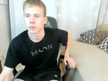 mae_nathan – webcam model profile photo Image 3