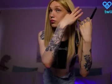 elihoss45 – webcam model profile photo Image 8