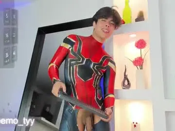 tivneet_kaur – webcam model profile photo Image 19