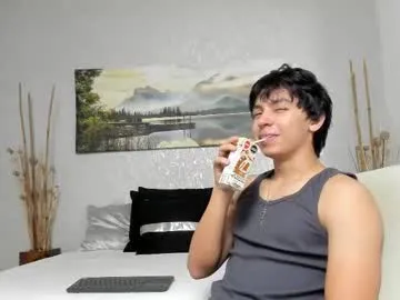 MickeySean – webcam model profile photo Image 14