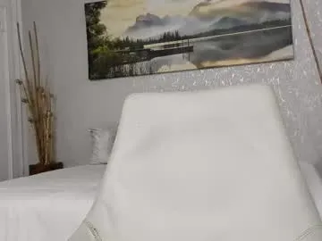 MickeySean – webcam model profile photo Image 18