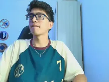 LesleyRed – webcam model profile photo Image 3