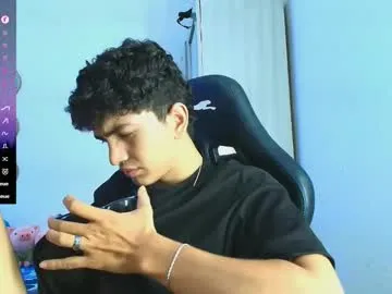 LesleyRed – webcam model profile photo Image 7