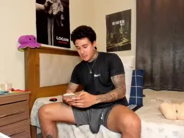 xzaramx – webcam model profile photo Image 6